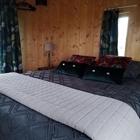 La Tour De Ver Gite Atypique Possibilite Table D'Hotes Sur Reservation Ngoại thất bức ảnh